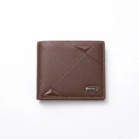 Carteira Masculina Pequena Axion Brown exibindo vista frontal sobre fundo branco com design de 12cm x 9,5cm x 2cm e apenas 100g em couro PU marrom