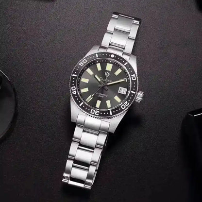 Relógio Automático Masculino Nautic Black com close nos ponteiros 