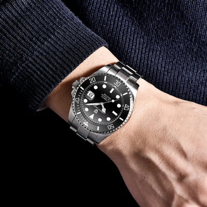 Relógio Masculino Automático Cobalt Black no pulso