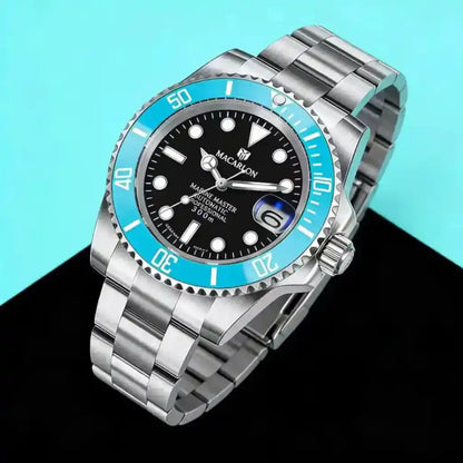 Relógio Masculino Mecânico Kronx Light Blue em vista lateral da caixa evidenciando a espessura e os botões laterais em aço