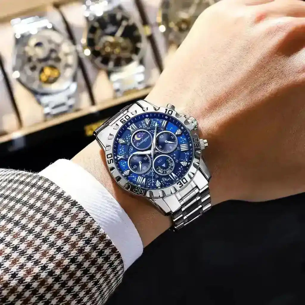 Relogio Quartzo Masculino Lunaris Blue sendo usado no pulso 