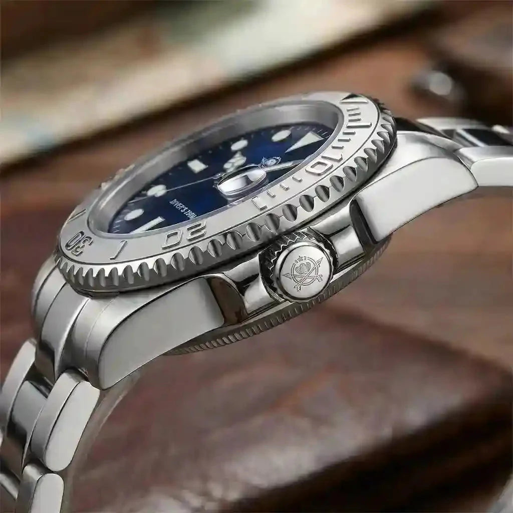 Relogio Quartzo Masculino Nautex Dark Blue com close na coroa e botões laterais 