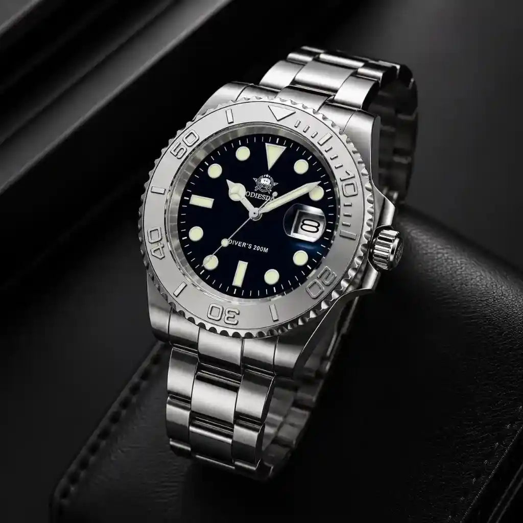 Relogio Quartzo Masculino Nautex Dark Blue fotografado em ângulo de 45 graus 