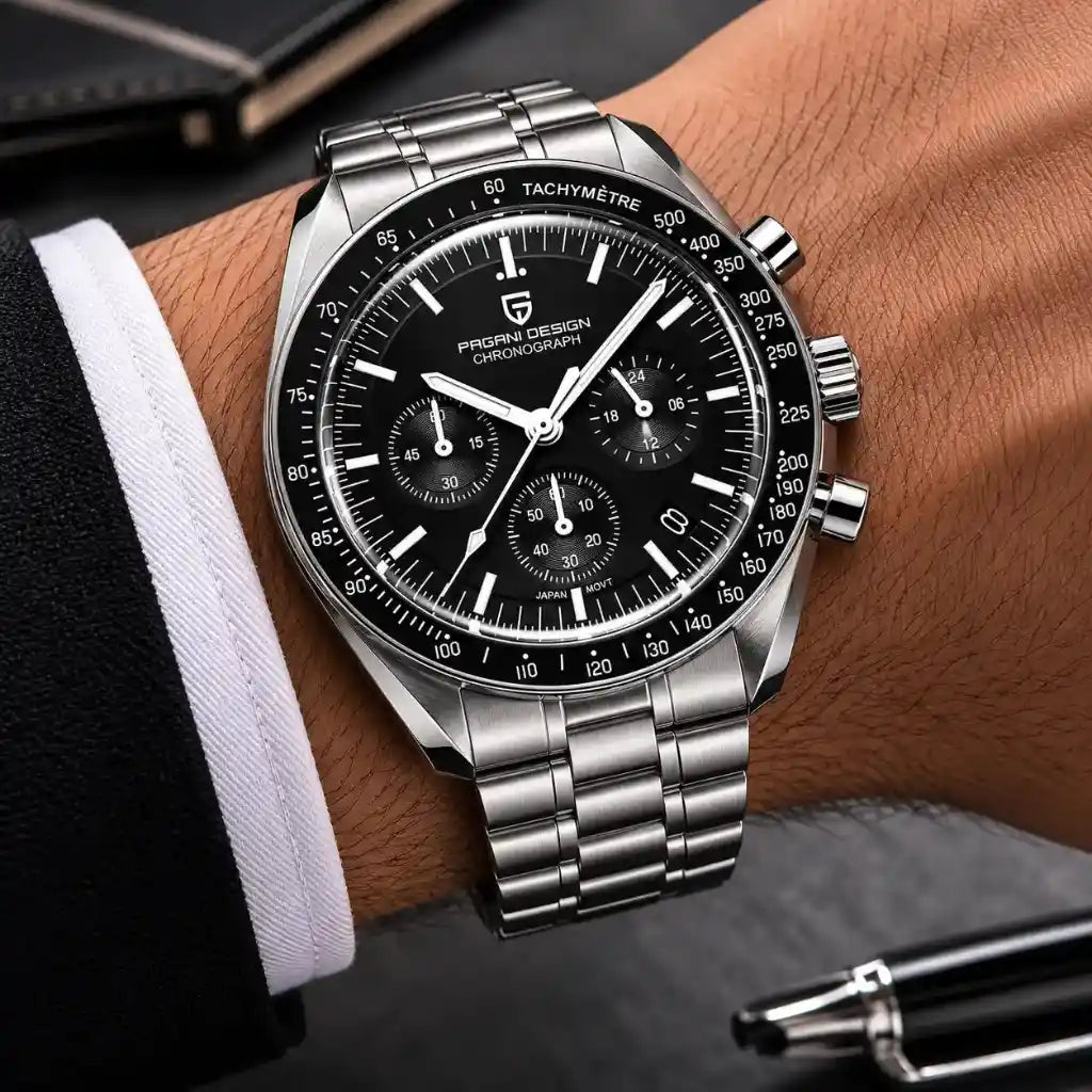 Relogio Quartzo Masculino Nexor Black fotografado em ângulo diagonal 
